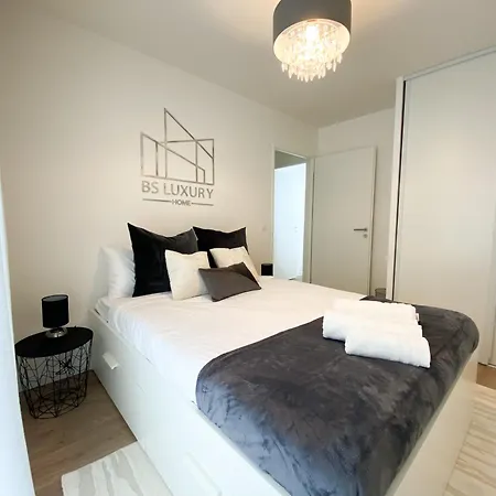 The Modern Chic Haven, La Defense * ブゾン