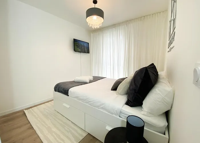 The Modern Chic Haven, La Defense