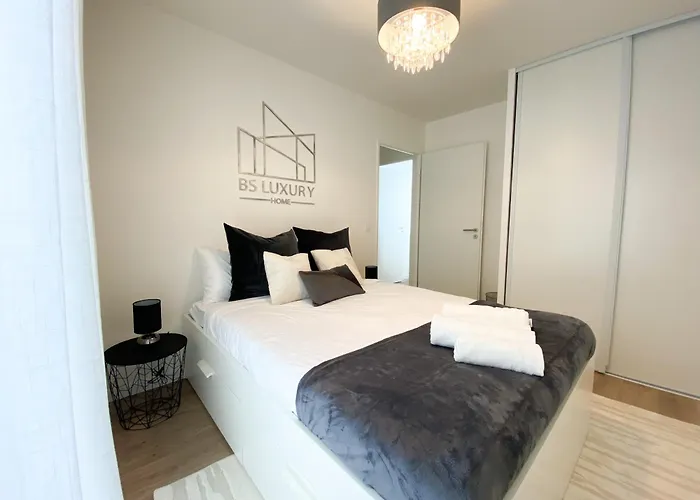 The Modern Chic Haven, La Defense * Bezons